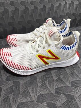 RARE limited edition New Balance BIG LEAGUE CHEW Softball base ball  sports